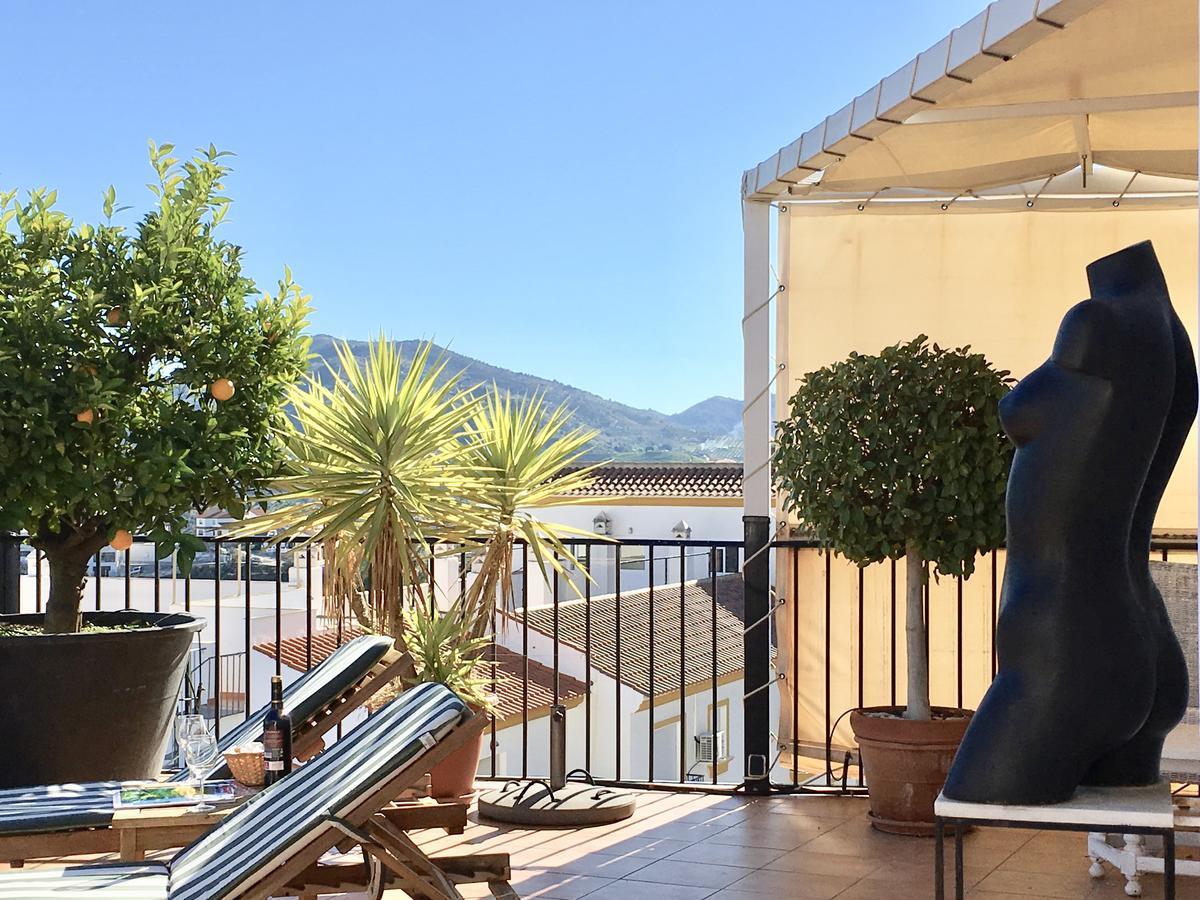 Penthouse Alora Apartment Exterior photo
