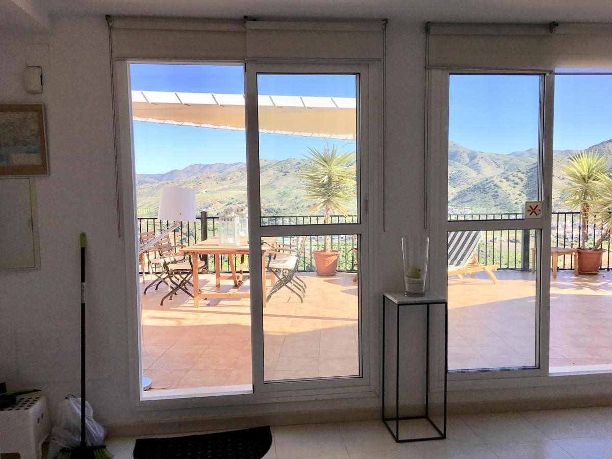 Penthouse Alora Apartment Exterior photo